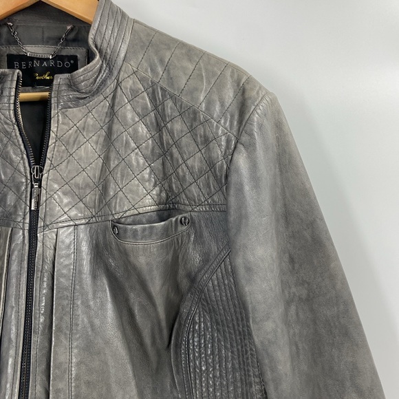 Bernardo leather grey metallic zip front jacket quilting look detail pockets - Picture 6 of 16